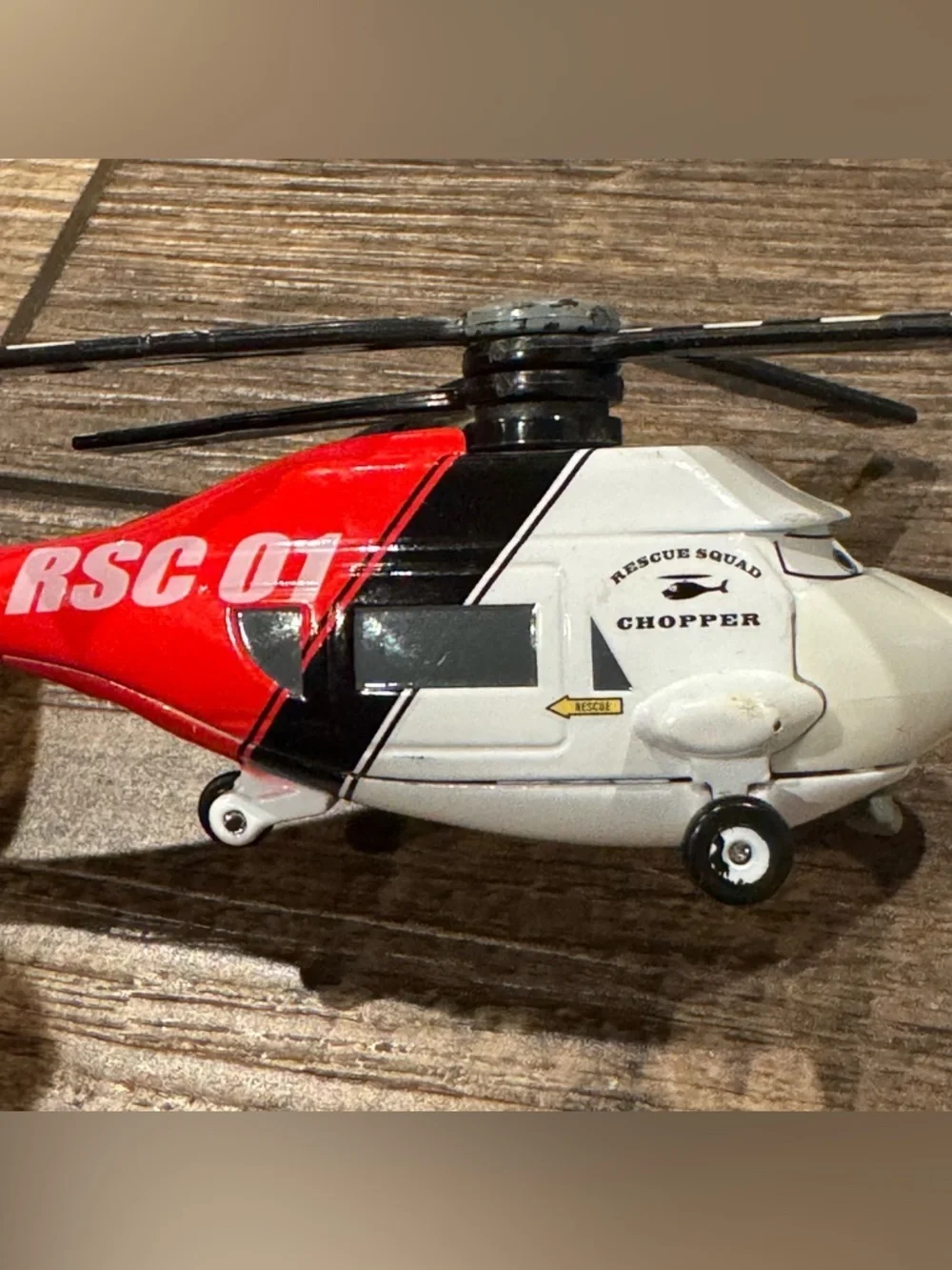 Disney Pixar Cars - Rescue Squad Chopper Helicopter - Diecast Metal - 5